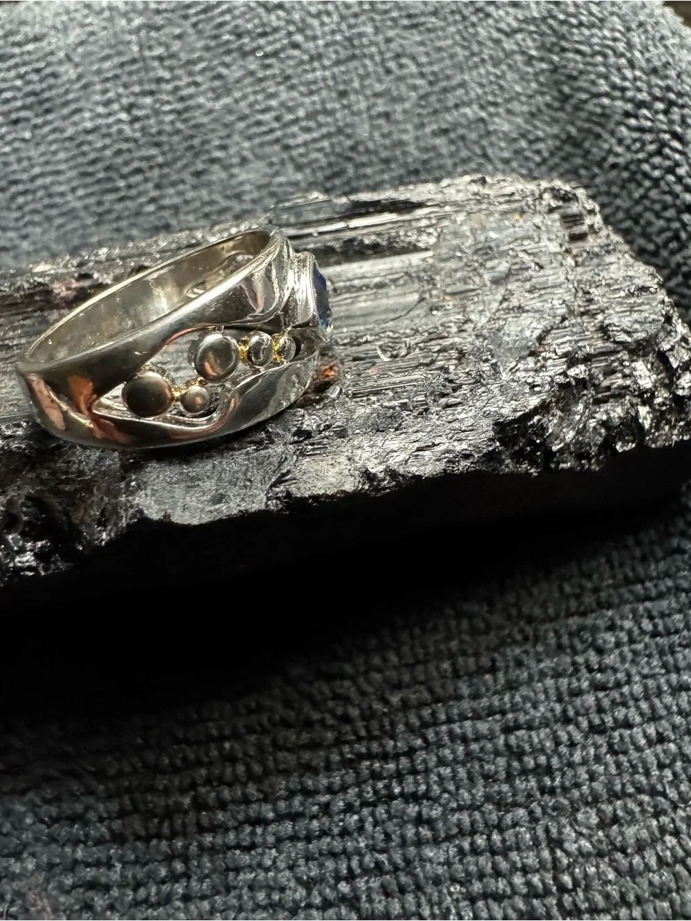 Vintage Solid .925 Sterling Silver Trillion Blue & Green Accent Wide Band Ring